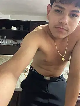 Snapshot of juanma759 chatting on 04.03.26 juanma759 online show from 04.03.26