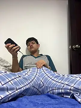 Snapshot of juanma759 chatting on 05.12.26 juanma759 online show from 05.12.26