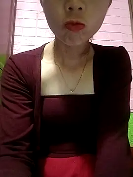 Snapshot of AmyLinee01 chatting on 04.11.26 AmyLinee01 online show from 04.11.26