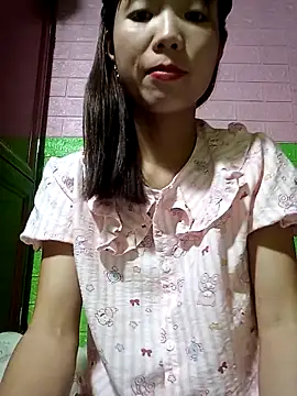 Snapshot of AmyLinee01 chatting on 04.26.26 AmyLinee01 online show from 04.26.26
