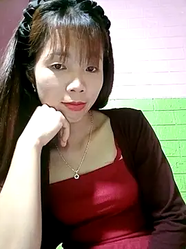 Snapshot of AmyLinee01 chatting on 04.27.26 AmyLinee01 online show from 04.27.26