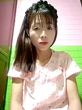 Snapshot of AmyLinee01 chatting on 05.02.26 AmyLinee01 online show from 05.02.26