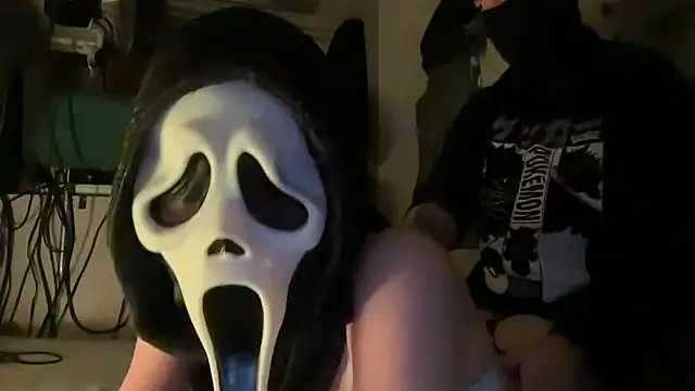 SilentScreamsVan- online show from 04.08.26