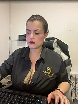 MiaHotboobs online show from 05.27.26