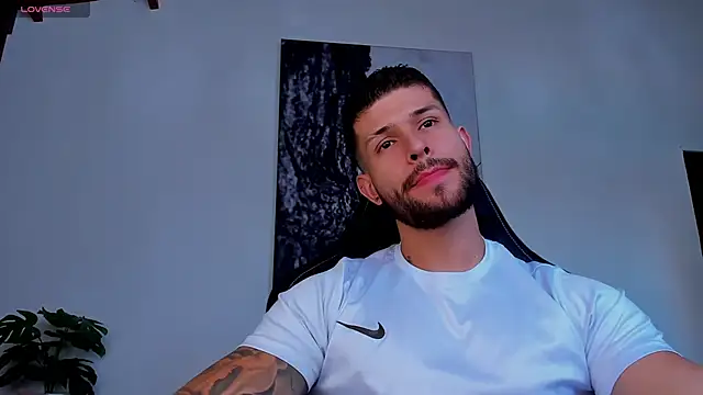 Snapshot of Santos_ramirez1 chatting on 06.12.26 Santos ramirez1 online show from 06.12.26