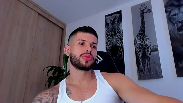 Snapshot of Santos_ramirez1 chatting on 07.22.26 Santos ramirez1 online show from 07.22.26