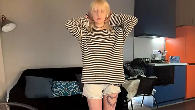 Snapshot of DivinaSpanski chatting on 03.26.26 DivinaSpanski online show from 03.26.26