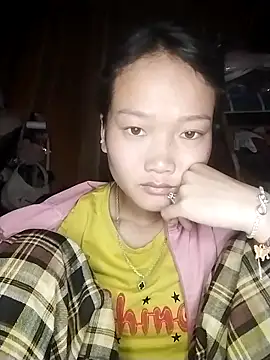 Snapshot of Jolinie chatting on 03.26.26 Jolinie online show from 03.26.26