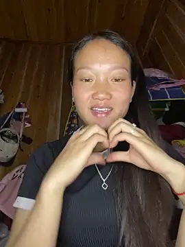 Snapshot of Jolinie chatting on 03.31.26 Jolinie online show from 03.31.26