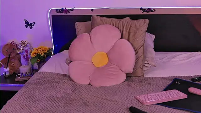 Snapshot of AmelieReeaa chatting on 04.18.26 AmelieReeaa online show from 04.18.26