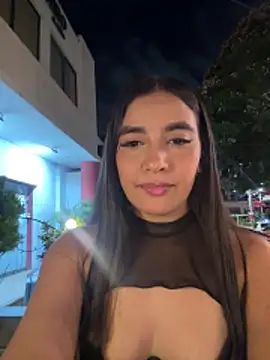 Snapshot of HaileyBiieber chatting on 04.11.26 HaileyBiieber online show from 04.11.26