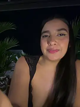 Snapshot of HaileyBiieber chatting on 05.15.26 HaileyBiieber online show from 05.15.26