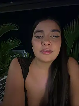 Snapshot of HaileyBiieber chatting on 05.15.26 HaileyBiieber online show from 05.15.26