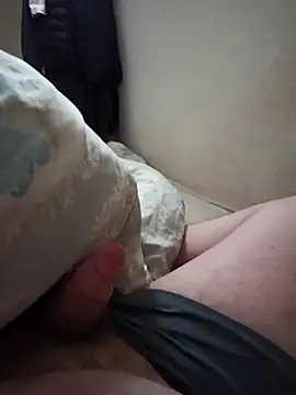 Snapshot of mardae chatting on 04.07.26 mardae online show from 04.07.26