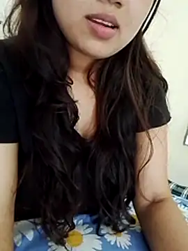 Curvy Divaa online show from 04.05.26