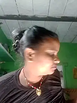 Snapshot of Shivani09900 chatting on 07.14.26 Shivani09900 online show from 07.14.26