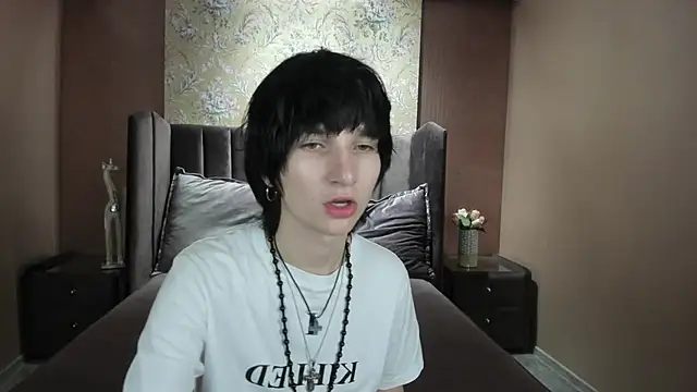 Snapshot of AdonBev chatting on 06.14.26 AdonBev online show from 06.14.26