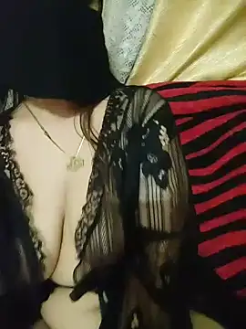 Snapshot of Yasmin_Oh chatting on 05.03.26 Yasmin Oh online show from 05.03.26