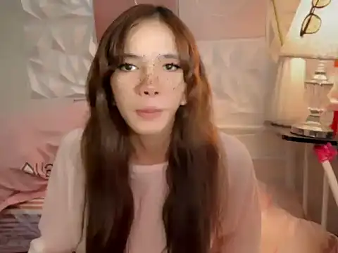 Leijona Milker online show from 05.24.26