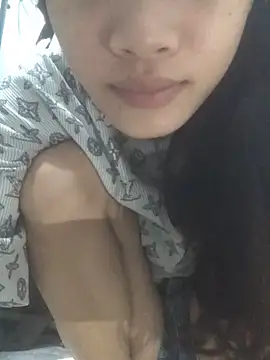 Snapshot of Yuri_k2 chatting on 04.20.26 Yuri k2 online show from 04.20.26