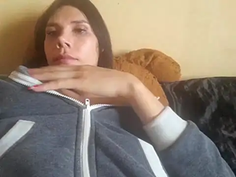 Snapshot of GinaLaFenix chatting on 08.01.26 GinaLaFenix online show from 08.01.26