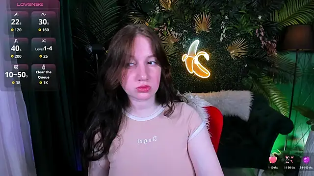 Snapshot of Elisabeth_Binder chatting on 04.19.26 Elisabeth Binder online show from 04.19.26