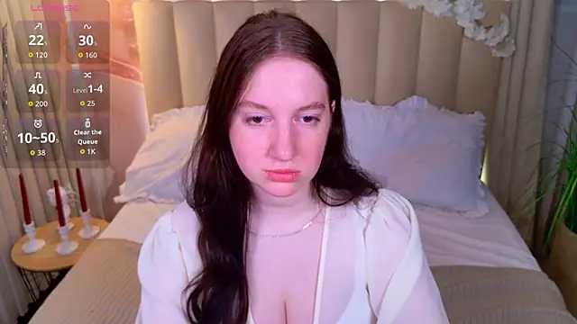 Snapshot of Elisabeth_Binder chatting on 04.23.26 Elisabeth Binder online show from 04.23.26