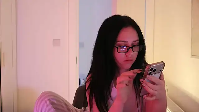 mira mmira online show from 04.03.26