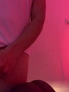 Snapshot of hpcouplee420 chatting on 04.16.26 hpcouplee420 online show from 04.16.26