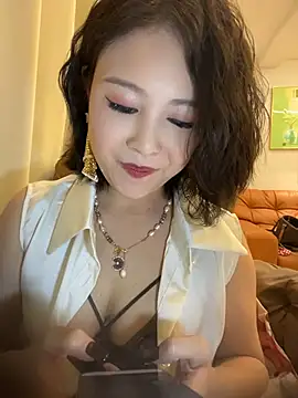 Snapshot of Lola666999 chatting on 05.18.26 Lola666999 online show from 05.18.26