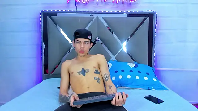 TommyBisex online show from 03.24.26