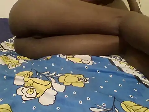 Snapshot of PetuniaAkAkea chatting on 04.12.26 PetuniaAkAkea online show from 04.12.26