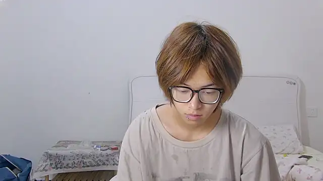 buding-001 online show from 07.04.26