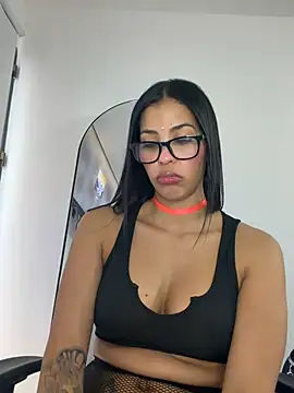 Snapshot of Valerie-S chatting on 06.03.26 Valerie-S online show from 06.03.26