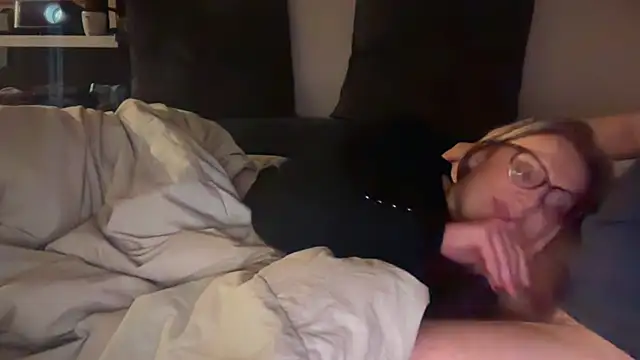 Snapshot of Daline62 chatting on 04.17.26 Daline62 online show from 04.17.26