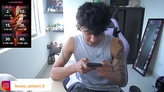Snapshot of Bruno_santos1 chatting on 04.23.26 Bruno santos1 online show from 04.23.26