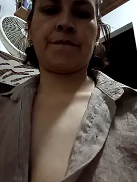 Snapshot of chinitasol chatting on 03.27.26 chinitasol online show from 03.27.26