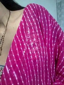 Snapshot of khushi_ji00 chatting on 05.06.26 khushi ji00 online show from 05.06.26