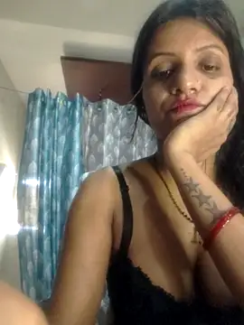 Snapshot of khushi_ji00 chatting on 06.18.26 khushi ji00 online show from 06.18.26