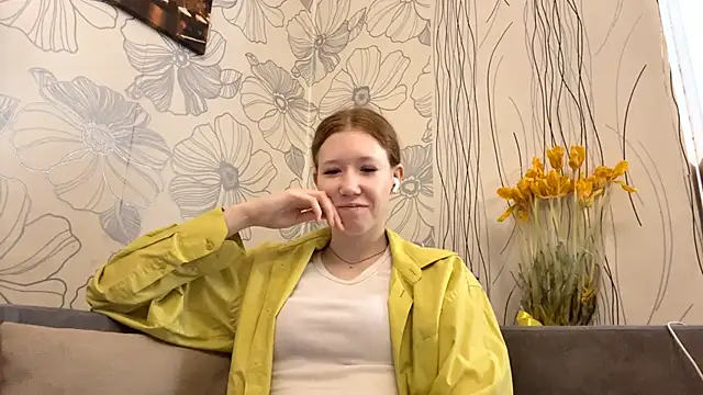 Snapshot of KiraNice1 chatting on 03.26.26 KiraNice1 online show from 03.26.26