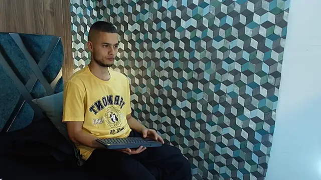 Snapshot of Joaho_Fernandez chatting on 05.17.26 Joaho Fernandez online show from 05.17.26