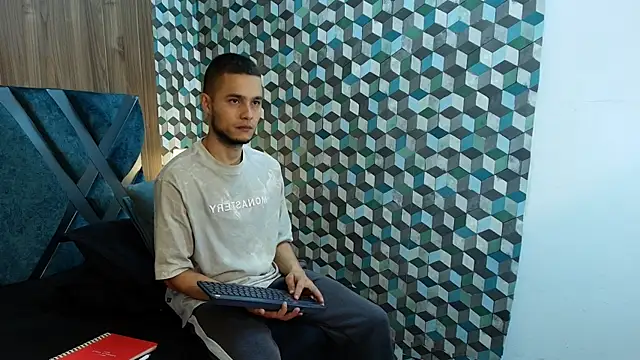 Snapshot of Joaho_Fernandez chatting on 05.26.26 Joaho Fernandez online show from 05.26.26