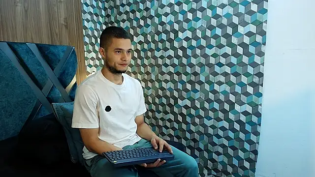 Snapshot of Joaho_Fernandez chatting on 06.08.26 Joaho Fernandez online show from 06.08.26