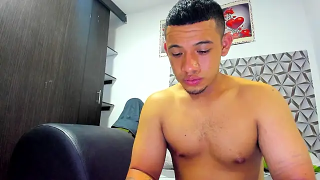 Snapshot of Benjamin_lich chatting on 03.25.26 Benjamin lich online show from 03.25.26