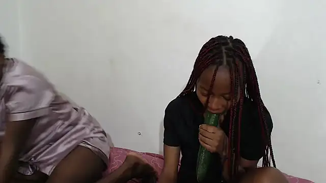 SexyPetite 22 online show from 05.18.26