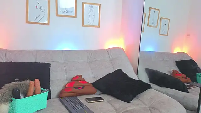 Snapshot of CharlotteCopper_ chatting on 04.16.26 CharlotteCopper online show from 04.16.26