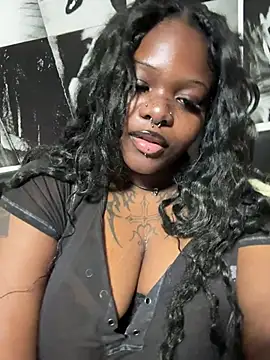 Snapshot of Nyla_xox chatting on 04.12.26 Nyla xox online show from 04.12.26