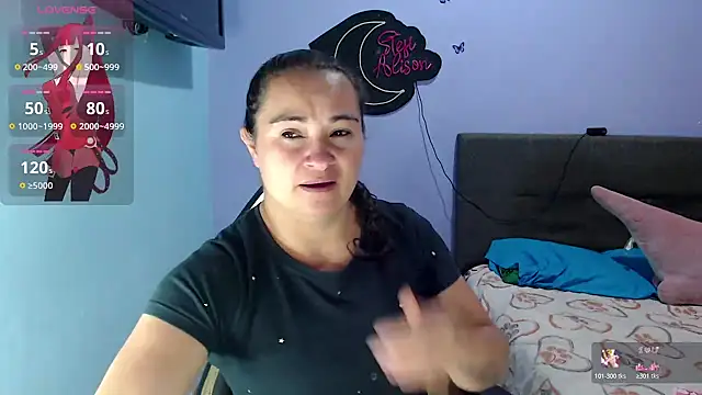 Snapshot of kyra_sol chatting on 05.01.26 kyra sol online show from 05.01.26