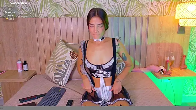 Charlott  18 online show from 05.19.26