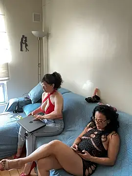 Snapshot of All-Gifted chatting on 05.18.26 All-Gifted online show from 05.18.26